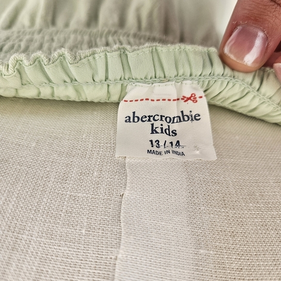 Light Green Sleeveless Dress - Picture 4 of 4